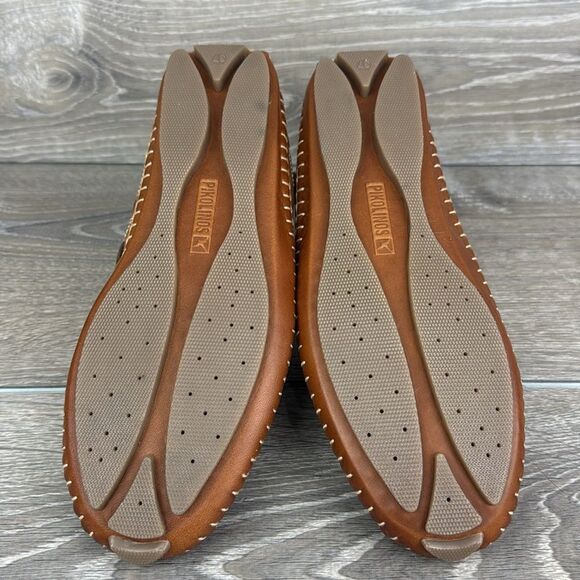 Pikolinos Jerez Women's Sz 7/EU 37 Tan Leather Floral Cutout Slip On Moccasins - Picture 7 of 12